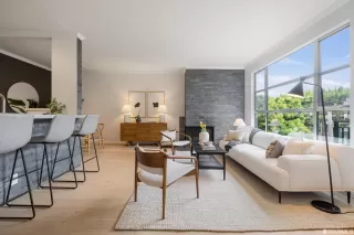 Photo #3: 423749607 Listing