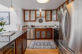 Photo #4: 423749738 Listing 