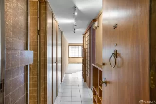 Photo #3: 423749739 Listing