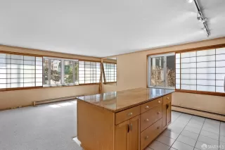 Photo #5: 423749739 Listing