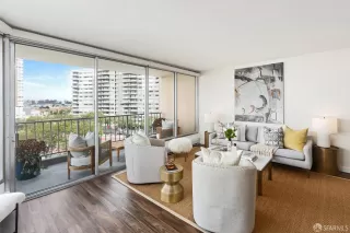 Photo #3: 423749753 Listing 