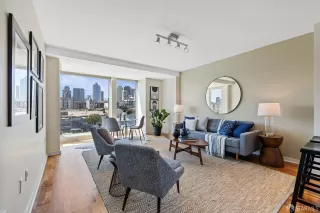 Photo #5: 423749780 Listing 