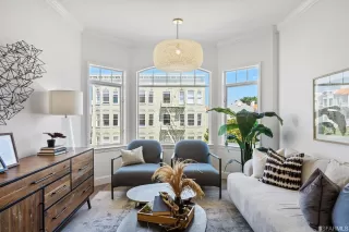 Photo #2: 423749914 Listing