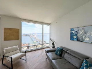 Photo #2: 423751135 Listing