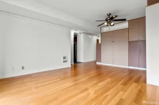 Photo #5: 423751701 Listing 