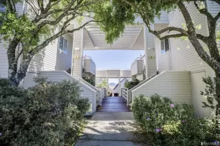 Photo #2: 423751888 Listing