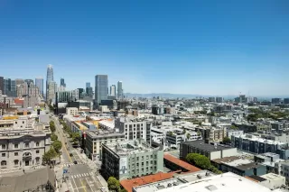 Photo #6: 423752389 Listing