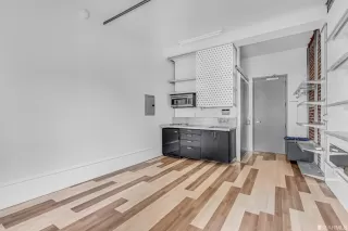 Photo #2: 423752396 Listing