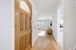 Photo #3: 423752409 Listing 