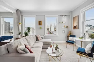 Photo #2: 423752807 Listing 