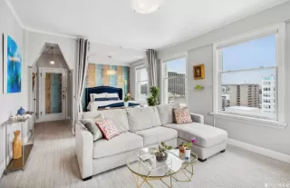 Photo #4: 423752807 Listing 