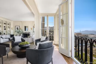 More Details about MLS # 423753167 : 1940 BROADWAY STREET #8