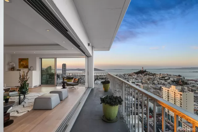 MLS: 423753172 Condo For Sale