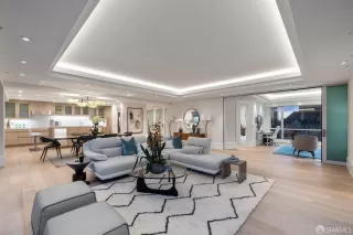 Photo #5: 423753172 Listing