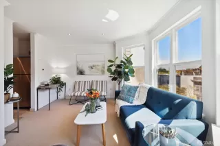 Photo #6: 423753261 Listing