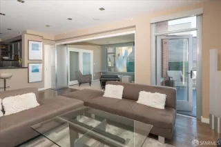 Photo #2: 423753321 Listing 