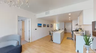 Photo #4: 423753372 Listing