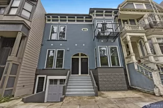 Photo #6: 423753440 Listing