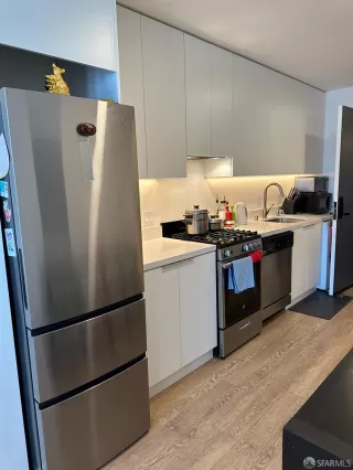 Photo #3: 423753802 Listing