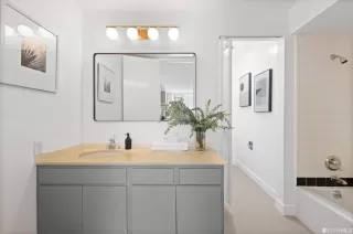 Photo #2: 423753857 Listing