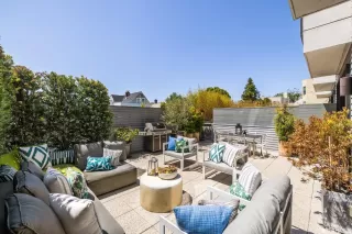 Photo #6: 423753918 Listing