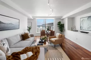 Photo #1: 423753931 Listing