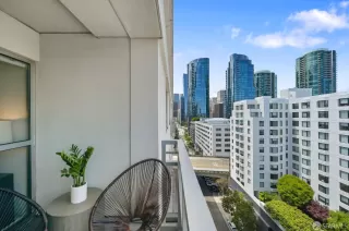 Photo #4: 423753931 Listing