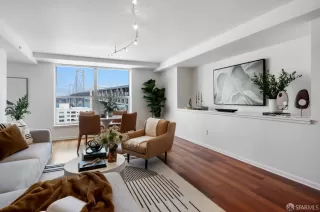 Photo #5: 423753931 Listing