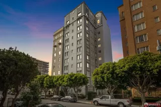 Photo #4: 423754163 Listing 