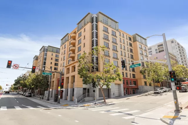 MLS: 423755018 Condo For Sale