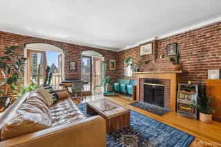 Photo #4: 423755522 Listing 