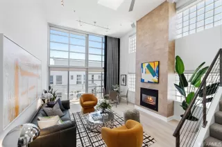 Photo #1: 423755645 Listing