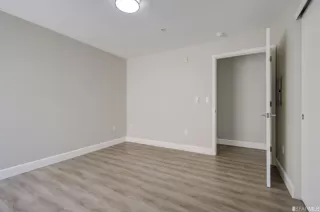 Photo #5: 423755860 Listing 