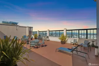 Photo #2: 423755865 Listing