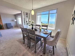 Photo #4: 423756155 Listing