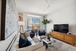 Photo #2: 423756488 Listing 