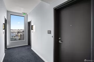 Photo #3: 423757310 Listing