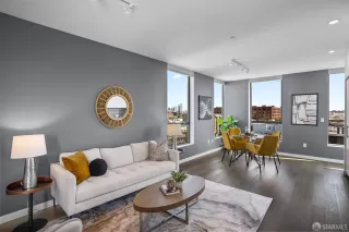 Photo #5: 423757310 Listing