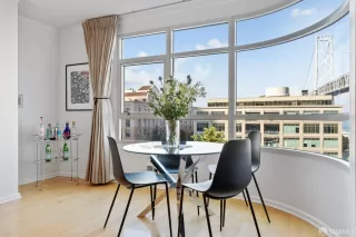 Photo #6: 423757320 Listing