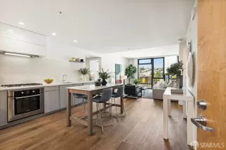 Photo #2: 423757470 Listing