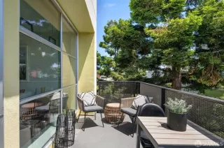 Photo #2: 423757500 Listing