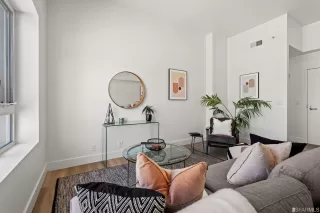 Photo #6: 423757501 Listing