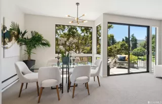 Photo #5: 423757502 Listing