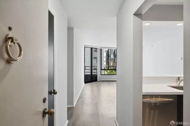 MLS: 423757504 Condo For Sale