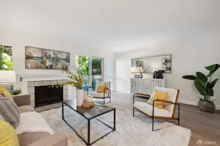 Photo #3: 423757830 Listing