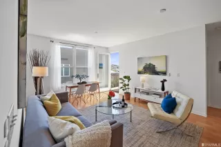 Photo #2: 423757836 Listing 