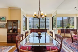 Photo #5: 423757845 Listing 