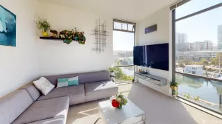 Photo #2: 423758258 Listing