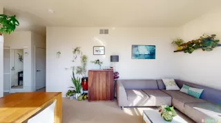 Photo #3: 423758258 Listing