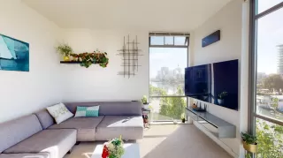 Photo #6: 423758258 Listing